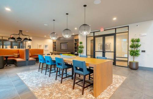 North Burnet Apartment | Travel Nurse Favorite - 30 plus Day Friendly