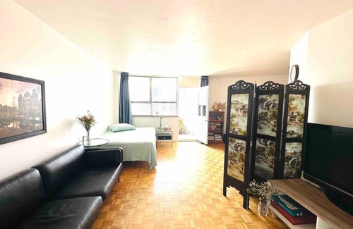 St. James Town Apartment | Traveler's Home