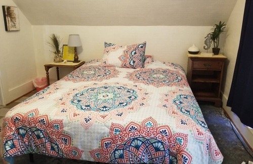 Fontanelle House | Travelers Guesthouse 4 bedroom, 2 bathroom