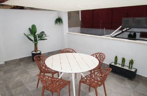 En Corts Apartment | TravelHabitat Ruzafa Green House Terraza