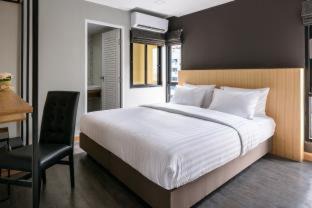 Thanon Phetchaburi Hostel | Travelier Hostel