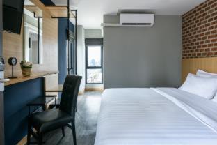 Thanon Phetchaburi Hostel | Travelier Hostel