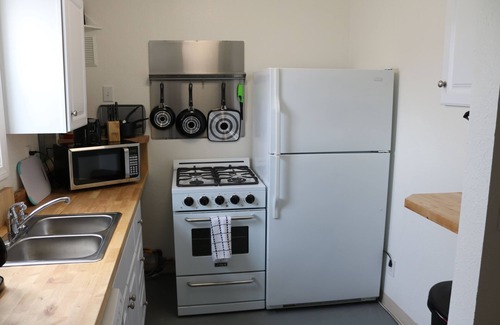 Pahrump Apartment | Traveling nurses, construction workers dream for 30 nights or more