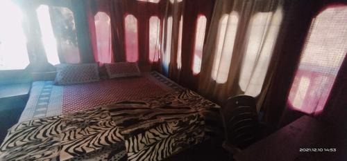 Kasol House | Travellers Hideout Cafe (THC)