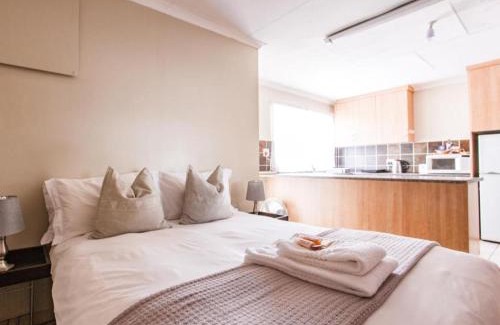 Centurion House | Travellers Nest Guest house