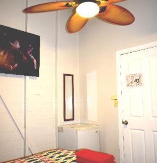 Parramatta Park Hostel | Travellers Paradise