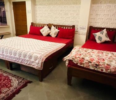 Amer Fort Road Hostel | Travellers Village