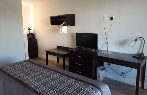 Northeast Virginia Beach Hotel | Travelodge by Wyndham Virginia Beach Bay Beach