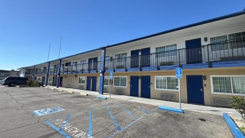 Bonita Hotel | Travelodge by Wyndham Fairplex Pomona