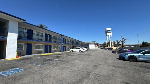 Bonita Hotel | Travelodge by Wyndham Fairplex Pomona