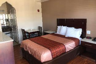 Harbor Hotel | Travelodge by Wyndham Harbor City