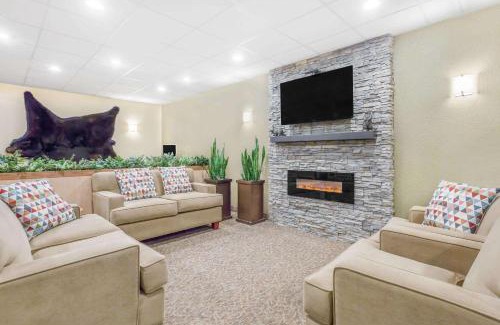 Mendenhall Valley Hotel | Travelodge by Wyndham Juneau
