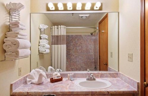 Mendenhall Valley Hotel | Travelodge by Wyndham Juneau