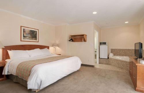City Centre Hotel | Travelodge by Wyndham Kamloops