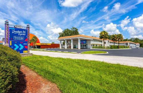 Kissimmee Hotel | Travelodge by Wyndham Orlando Lake Buena Vista South