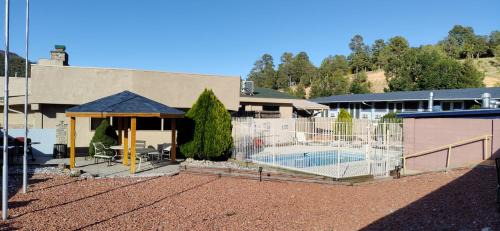 Ruidoso Hotel | Travelodge by Wyndham Ruidoso