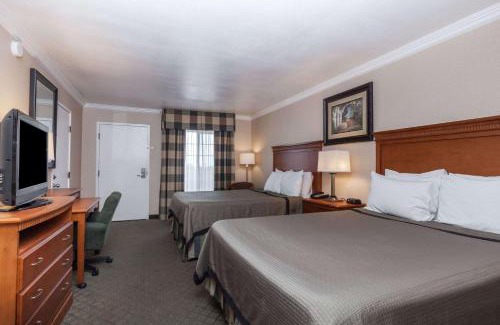 Sylmar Hotel | Travelodge by Wyndham Sylmar CA