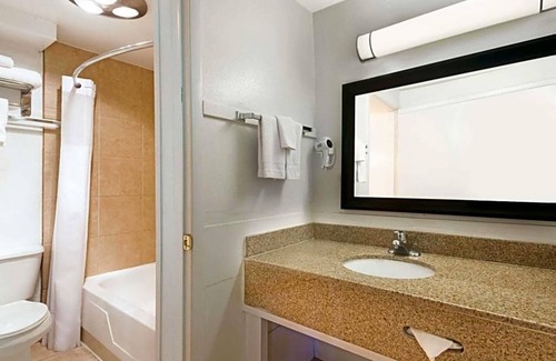 East Las Vegas Apartment | Travelodge by Wyndham Las Vegas NM is offering accommodations in Las Vegas .