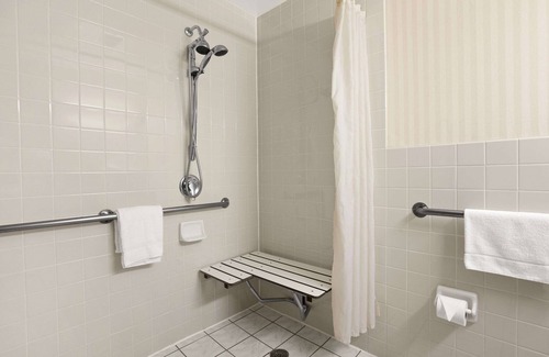 Cow Hollow Hotel | Travelodge by Wyndham San Francisco Bay