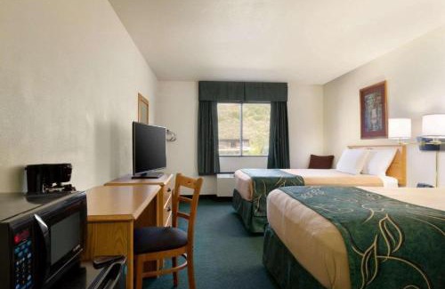 Yampa Hotel | Travelodge by Wyndham Yampa