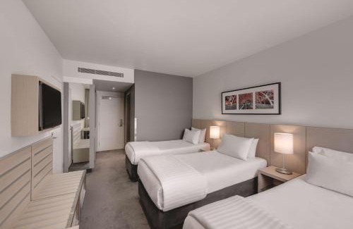 Docklands Hotel | Travelodge Hotel Melbourne Docklands
