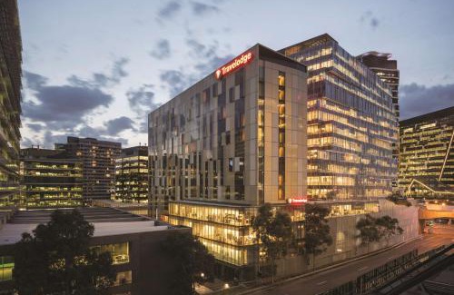 Docklands Hotel | Travelodge Hotel Melbourne Docklands