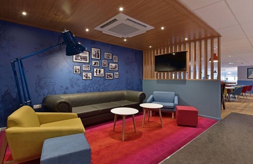 Longcroft Hotel | Travelodge Plus Edinburgh Park