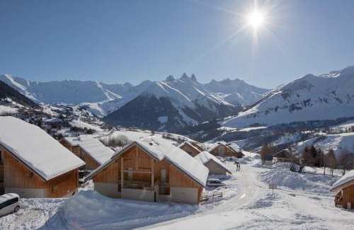 Saint-Jean-d'Arves Apartment | travelski home classic - Les Chalets de la Fontaine du Roi