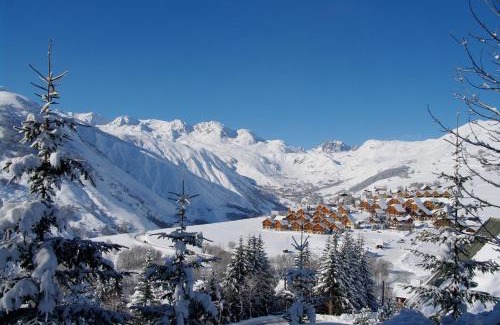 Saint-Jean-d'Arves Apartment | travelski home classic - Les Chalets de la Fontaine du Roi