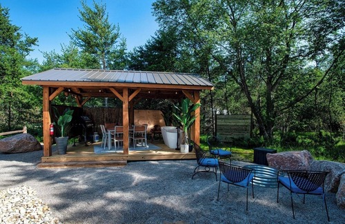 Williamsburg Apartment | Traverse City - Luxury on the Edge - 10