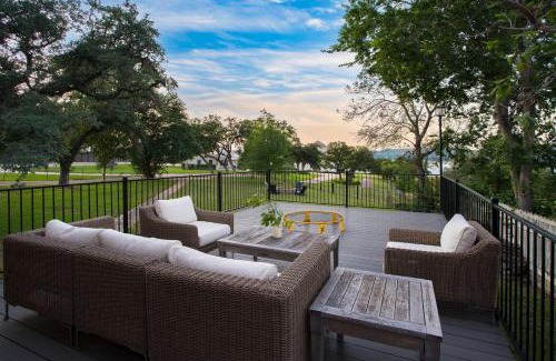 Cardinal Hills House | Travis by AvantStay Waterfront Lake Retreat