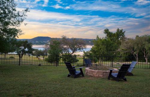 Cardinal Hills House | Travis by AvantStay Waterfront Lake Retreat