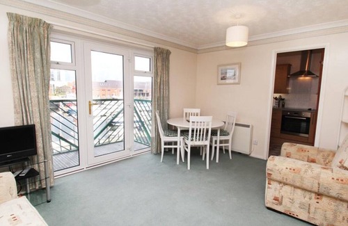 Castle Apartment | Trawler Road - Two Bedroom Apartment, Sleeps 4