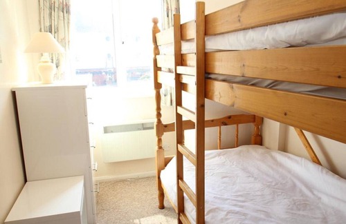 Castle Apartment | Trawler Road - Two Bedroom Apartment, Sleeps 4