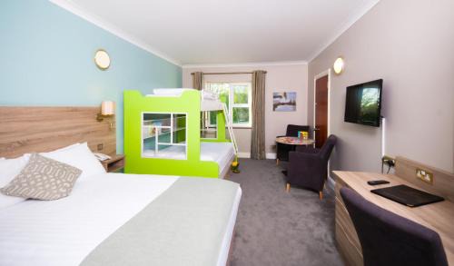 Ennis Hotel | Treacys West County Conference and Leisure Centre