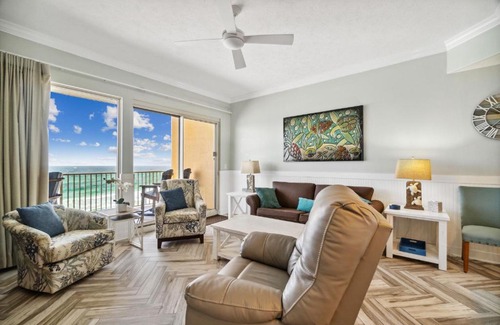 Lower Grand Lagoon Apartment | Treasure Island 0404