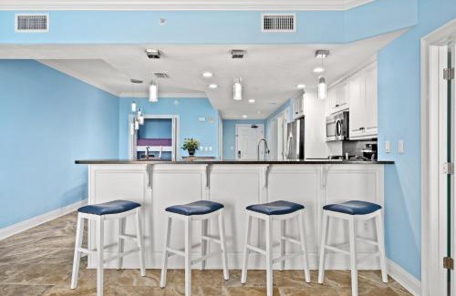 Lower Grand Lagoon Apartment | Treasure Island 1506