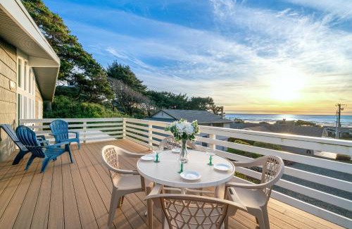 Neahkahnie Beach House | Treasure Rocks
