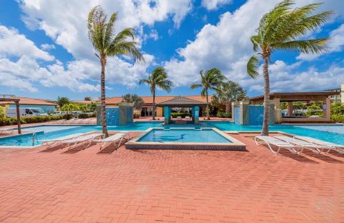 Oranjestad-West Apartment | Treasures at the Pearl Eagle Beach