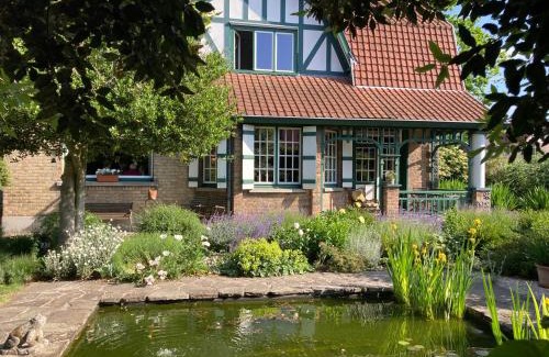 Assebroek Bed & Breakfast | Tree & B