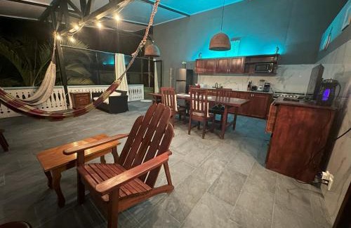 Cocles Apartment | Tree House-2 Bedrooms & AC-2 Pools-jungle-Beach-WiFi-TV