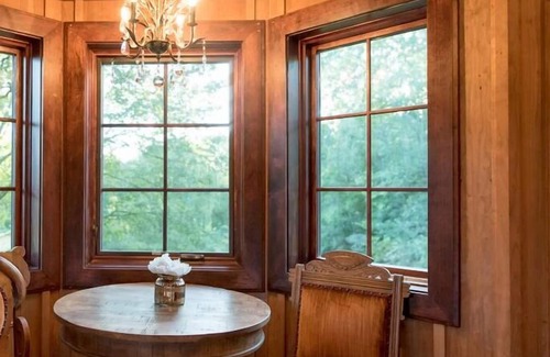 Cottage Grove House | Tree House Luxury Stay