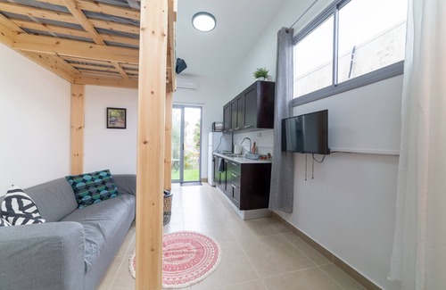 Florentin Apartment | Tree House Oasis- studio 3