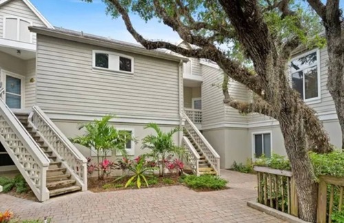 Wabasso Beach Condo | Tree House Tennis Villa at Sea Oaks Beach and Tennis Club