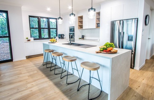 Agnes Water House | TREE TOP BREEZES SUNRISE 1770