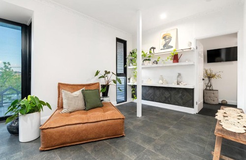Glenroy House | Tree Tops on Hodge