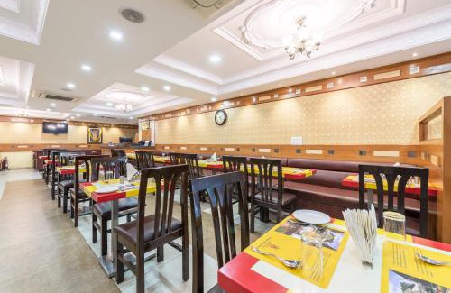 Jayanagar Hotel | Treebo Akshaya Lalbagh Inn