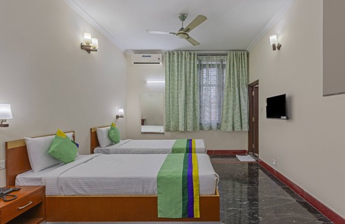 Panduranga Nagar Hotel | Treebo Akshaya Residency