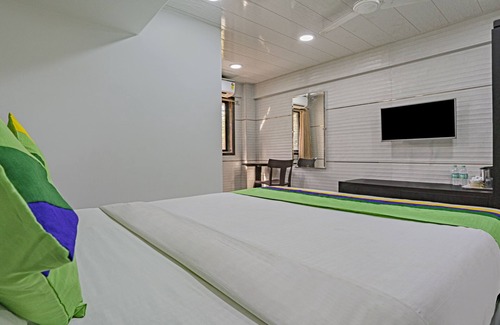 Malad West Hotel | Treebo Atithi Inn