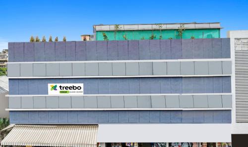 Central Pune Hotel | Treebo Classic Grande, Camp